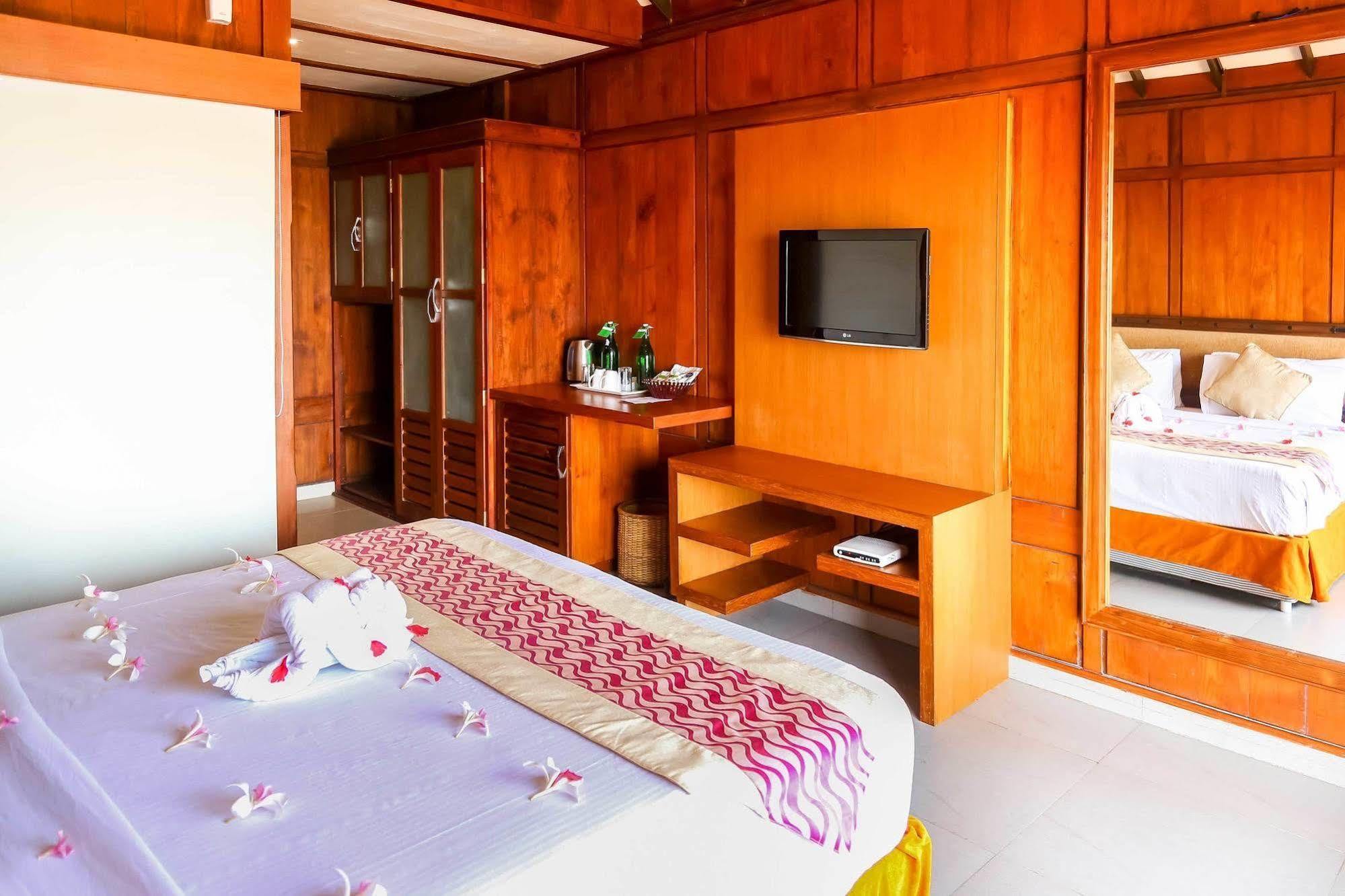 Poovar Island Resort Kültér fotó